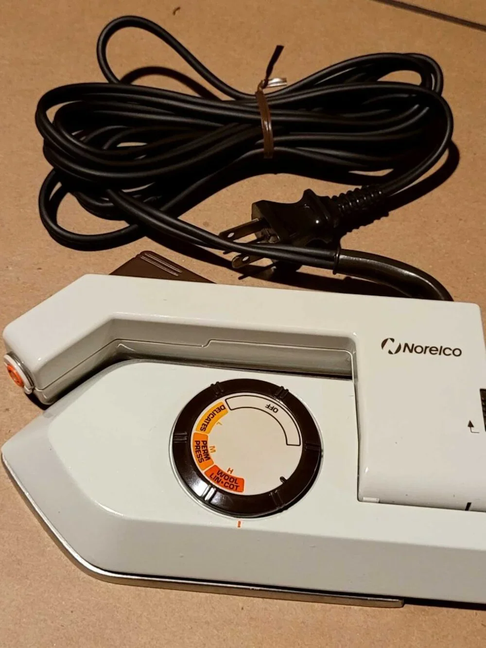 Norelco Travel Hair Dryer - LIKE NEW